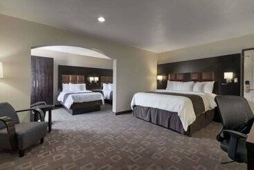 هتل Days Inn By Wyndham Downey