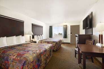酒店 Days Inn By Wyndham Oceanside