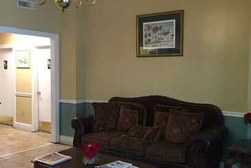 هتل Days Inn By Wyndham Charleston Historic District