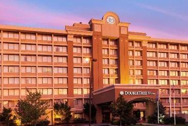 فندق Doubletree By Hilton  Norwalk