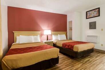 ホテル Econo Lodge Inn & Suites Lake Harmony   Pocono Mountains Area