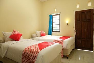 בית מלון כפרי Oyo 1151 Ww House