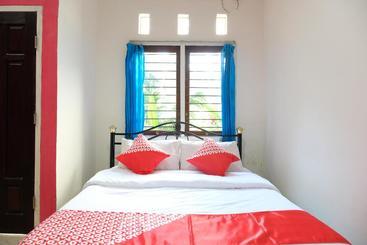 هتل Oyo 1151 Ww House