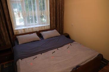 پانسیون Guest House Aziza
