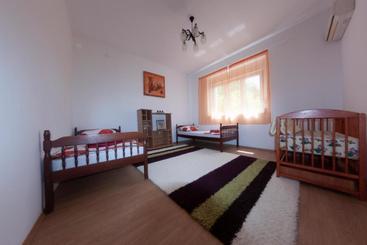 Hostel  Sema