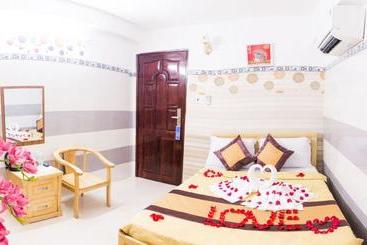 هتل Khách Sạn Flower Sky Nha Trang