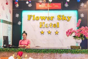 هتل Khách Sạn Flower Sky Nha Trang