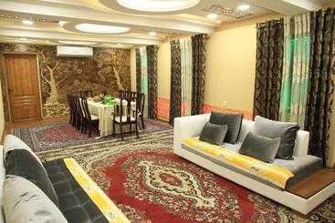 Yellow Hostel Dushanbe