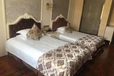 هتل Jiaxing Yijiangnan Holiday