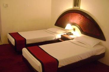 هتل Manuelsons Malabar Palace