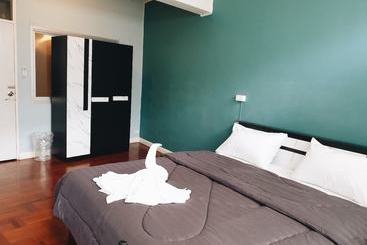 Nine Cafe  Hostel Travel