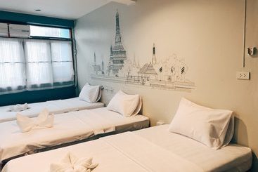 Nine Cafe  Hostel Travel