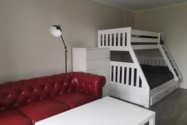 هاستل Rooftop Travellers Lodge