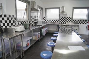 هاستل Rooftop Travellers Lodge