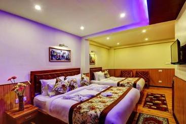 هتل Golden Imperial  & Spa