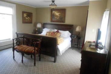 تختخواب و صبحانه Eastman Inn