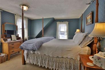 تختخواب و صبحانه Eastman Inn