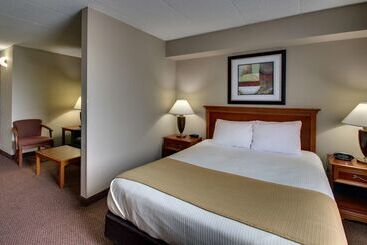 هتل Best Western East Towne Suites