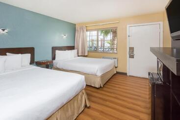 فندق Avenida   Oceanside Camp Pendleton