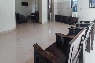 هتل Oyo 1872 Sakinah Grand Soabali