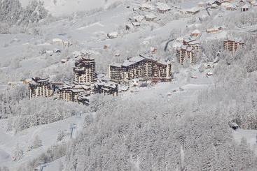 هتل Hostel Neige Et Soleil