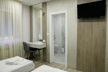 پانسیون Fine Suites