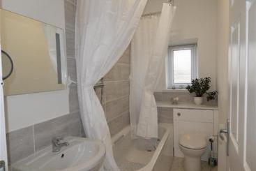 تختخواب و صبحانه Silloth Holiday Accommodation Ensuite Rooms, Studios For 2, Apartments For 6