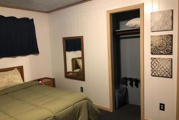 هاستل Hilltop Lodge And Cabins