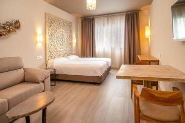 Apartamentos Sevilla Este By Qhotels