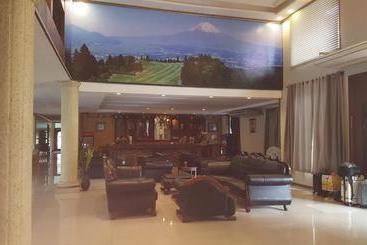 Phil Oasis  And Resorts