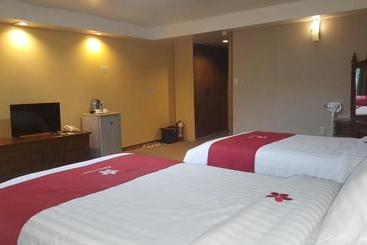 Phil Oasis  And Resorts