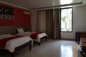Phil Oasis  And Resorts