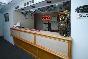 הוסטל Metro Inn