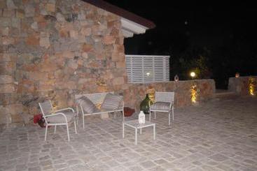 تختخواب و صبحانه Masseria La Tofala Benessere & Spa