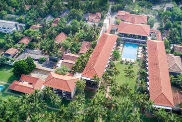 Mermaid Hotel & Club