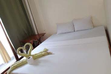 Queen Elena   Hostel