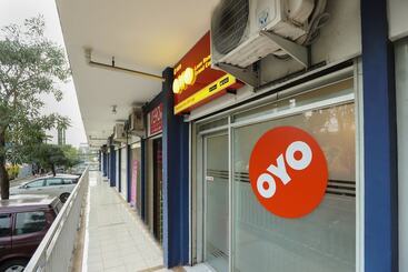 آپارتمان Lauv Room Grand Centerpoint By Oyo Rooms