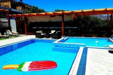 پانسیون Elounda Ocean View Suites