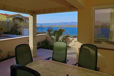 Apartments Malibu Two