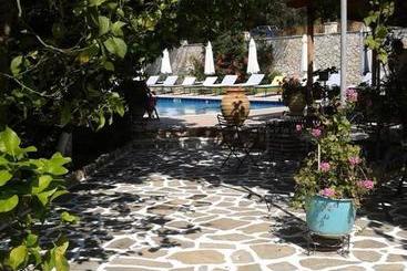 هتل Villa Marie