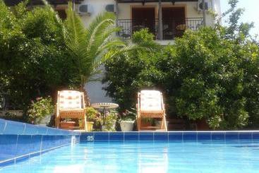 هتل Villa Marie