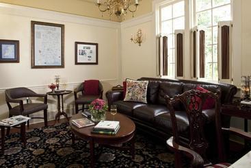 هتل Fairview Inn