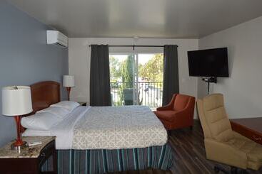فندق Glass Slipper Inn  Stanford Palo Alto