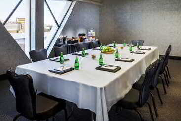 Whitney Peak Hotel Reno, Tapestry Collection By Hilton