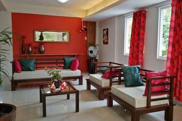 هتل Benjie S Place