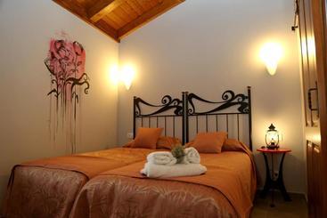 پانسیون Hostal Rural Villa De Mendavia