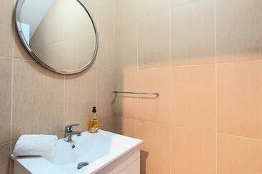 Villa Moniz By Lovelystay