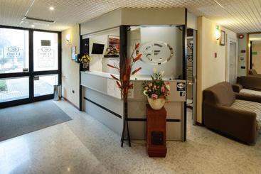 هتل B&b Euro