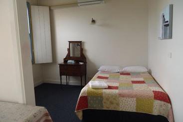 پانسیون Accommodation In An Historic Warehouse