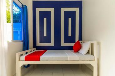 هتل Oyo 466 Issa’s Haven